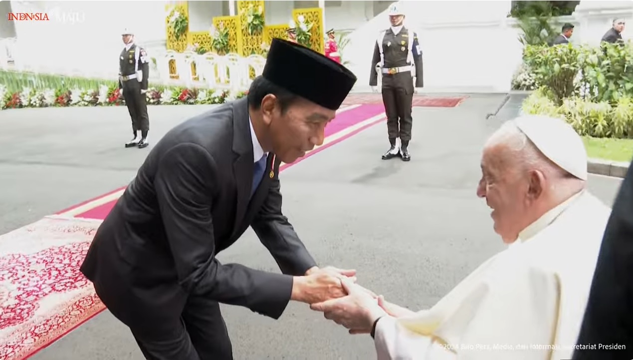 jokowi-terima-paus-fransiscus