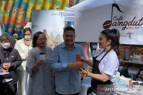 印尼侨民在纽约市推出“Cafe Dangdut”