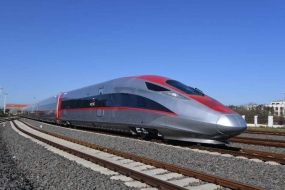 国会成员希望雅万隆高速列车引发新经济区和中心的发展
