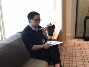 外交部长Retno Marsudi给与联合国特使Christine Schraner Burgener打电话讨论罗兴亚遣返