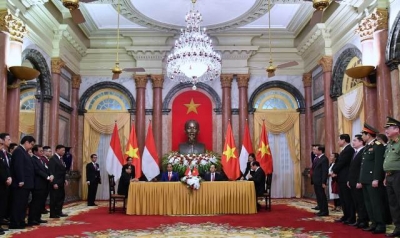 佐科维多多总统要求越南总统消除贸易障碍