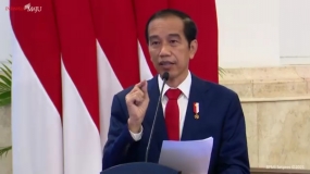 佐科总统要求印尼国军-国家警察支持实施新冠状肺炎疫苗接种