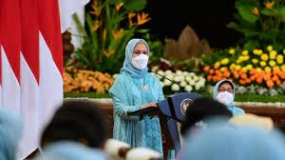 第一夫人将Kartini 的日子解释为唤醒女性对抗流行病的时代