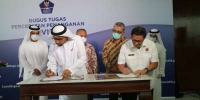 阿拉伯联合酋长国大使提交20吨医疗援助来印度尼西亚处理新冠状病毒
