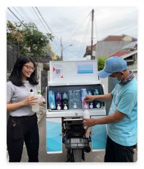 印度尼西亚的一名创新者在整个东盟的一场消除塑料垃圾的竞赛获得了成就