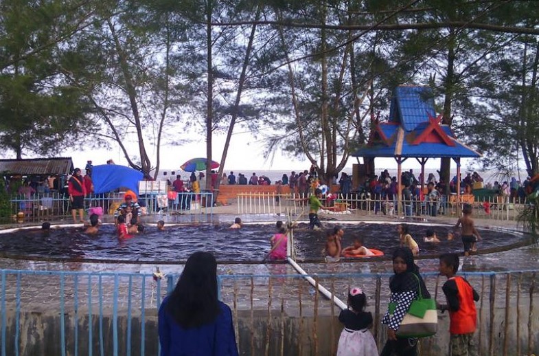 Pantai Kubu