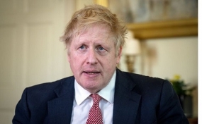El primer ministro británico Johnson dice que es optimista sobre la reapertura total en junio