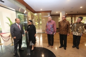 La Ministra de Relaciones Exteriores de Indonesia recibió una visita de asesores de seguridad nacional de Myanmar