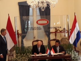 Indonesia y Países Bajos discuten cooperación económica