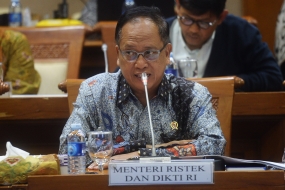 El Ministerio de Investigacion, Tecnologia y Educacion Superior de Indonesia enfocando en la Revitalización Politécnica