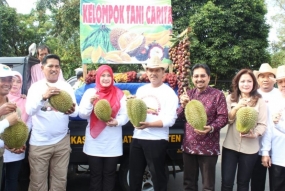 rektur Jenderal Hortikultura, Suwandi menghadiri Festival Hortikultura yang menyajikan kontes durian lokal, Sabtu (2/2)